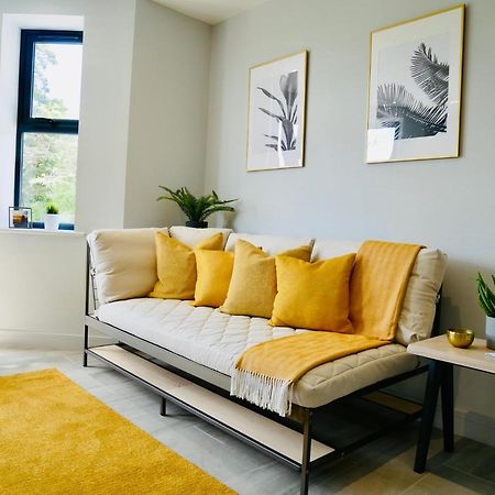 Beautiful Alumpointe Apartment - 400M To The Beach Bournemouth Bagian luar foto