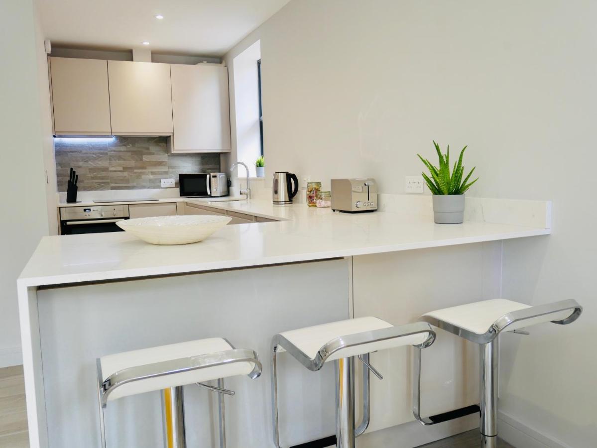 Beautiful Alumpointe Apartment - 400M To The Beach Bournemouth Bagian luar foto
